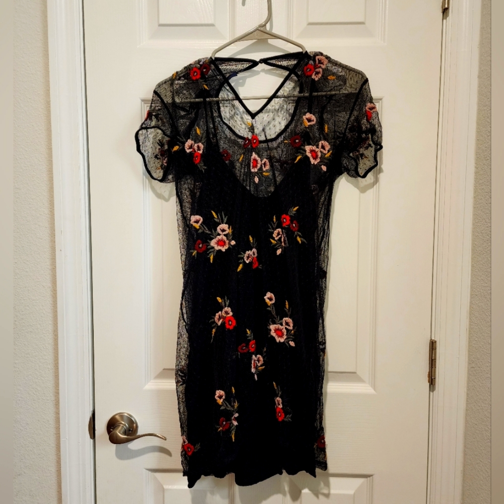 American Eagle embroidered dress